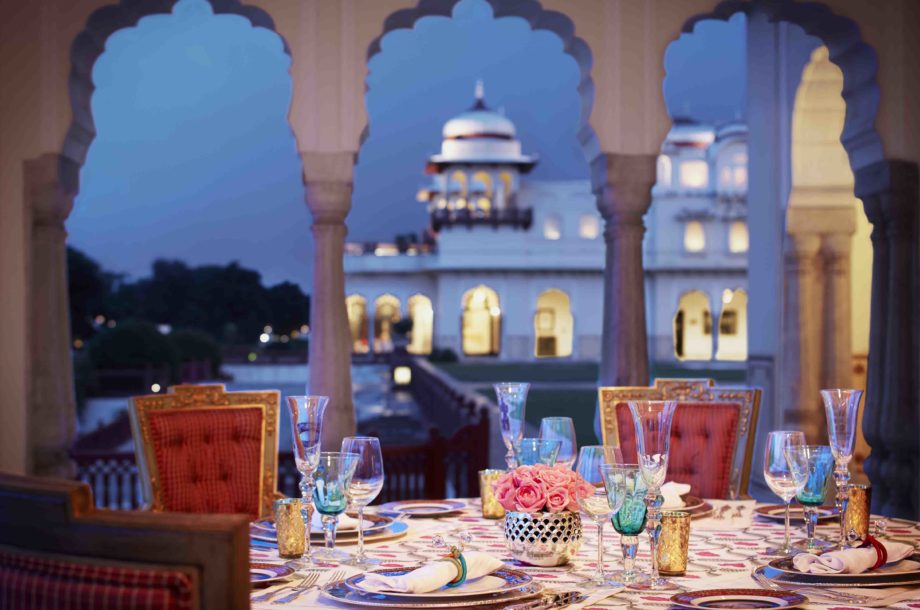 Table de diner dans un hôtel héritage en Inde
